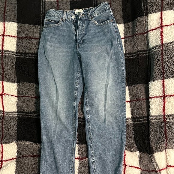 H&M- Women's Jeans - Picture 1 of 2